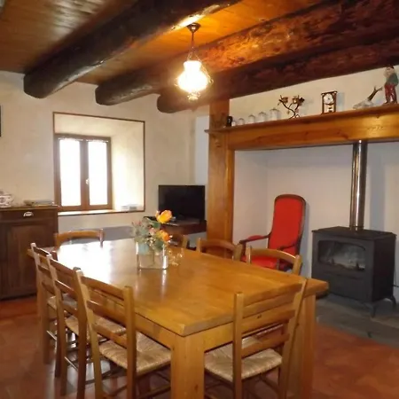 Maison De Caractere Renovee Avec Jardin A - Fr-1-742-412